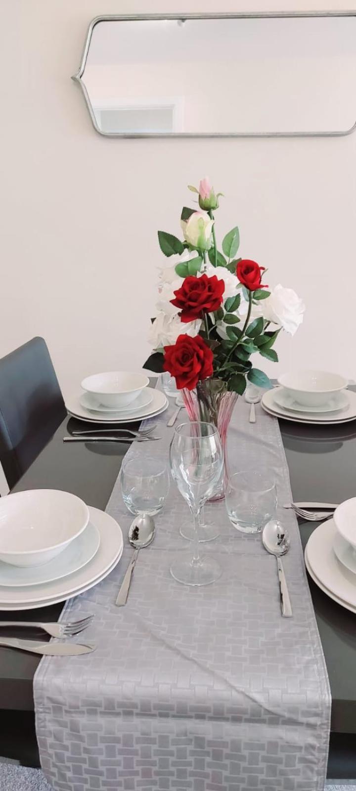 Stylish 2 Bedroom Apartment-Short Term Lets & Serviced Accomodation Ридинг Экстерьер фото